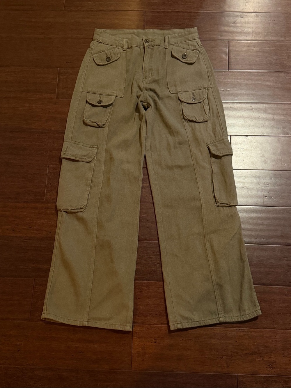 Women's Cargo Pants in Olive Green